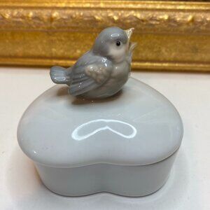 Vintage Otagiri Trinket Box White Porcelain Heart with Blue Bird on Lid 3x3x3